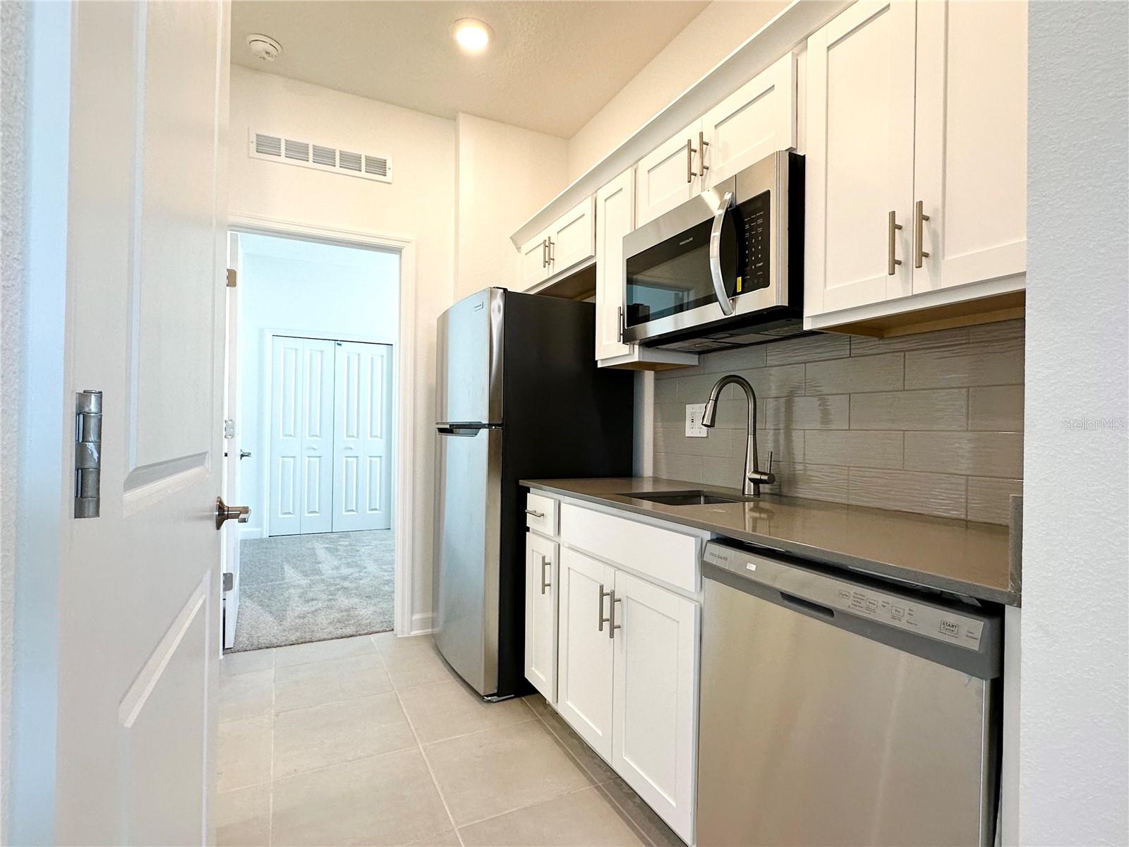 PROVIDENCE GARDEN HILLS 50'S - Residential Lease