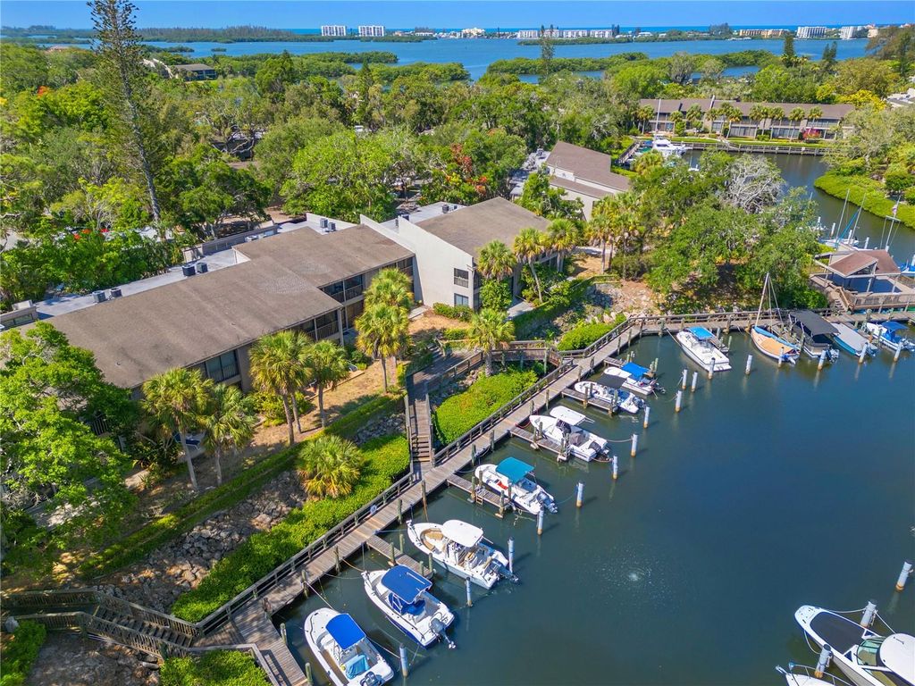 Photo of 1621 Boathouse Circle #125, Sarasota, FL 34231 (MLS # C7515927)