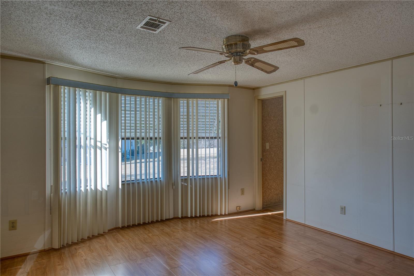 LADY LAKE ORANGE BLOSSOM GARDENS UNIT 08 - Residential