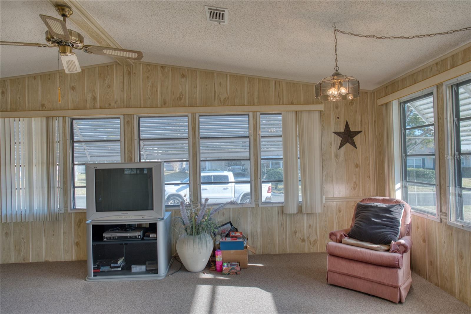 LADY LAKE ORANGE BLOSSOM GARDENS UNIT 08 - Residential