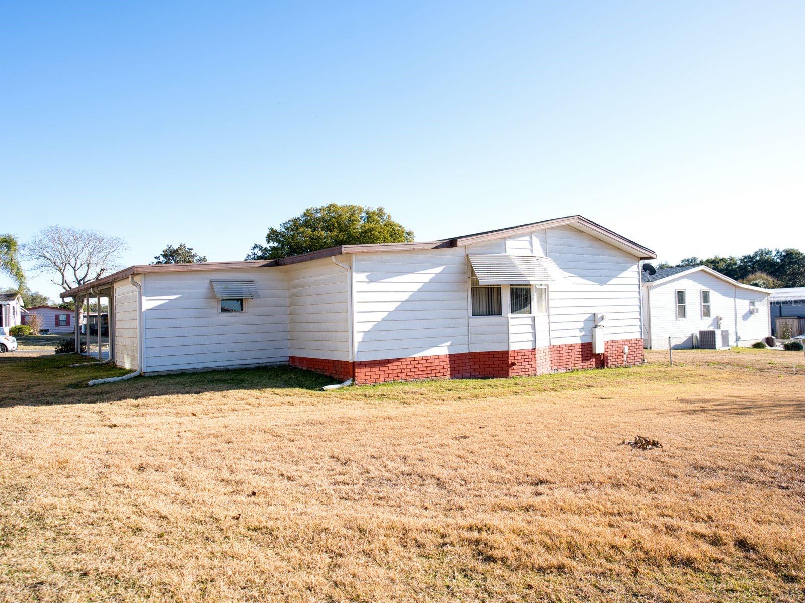 LADY LAKE ORANGE BLOSSOM GARDENS UNIT 08 - Residential