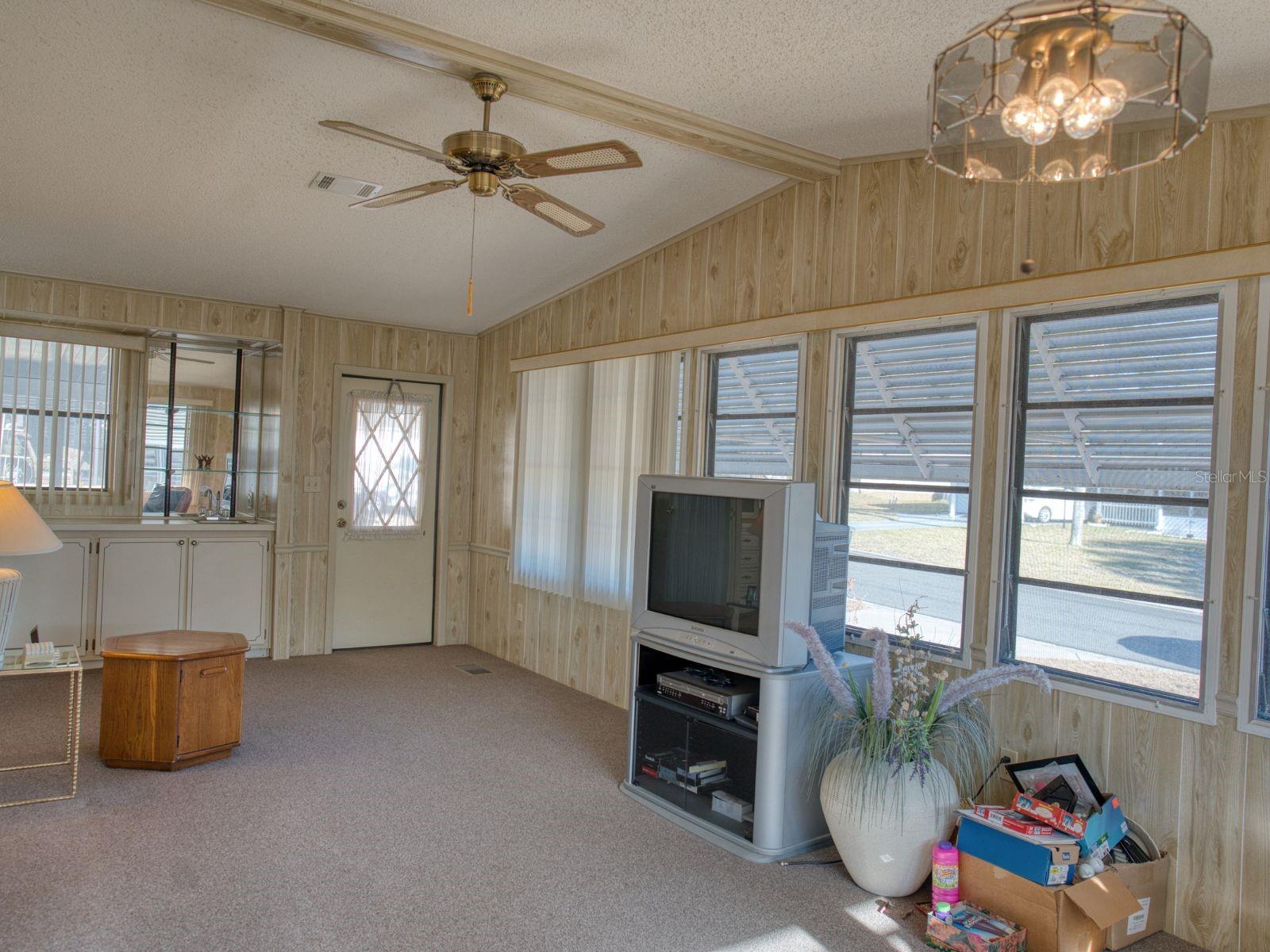 LADY LAKE ORANGE BLOSSOM GARDENS UNIT 08 - Residential