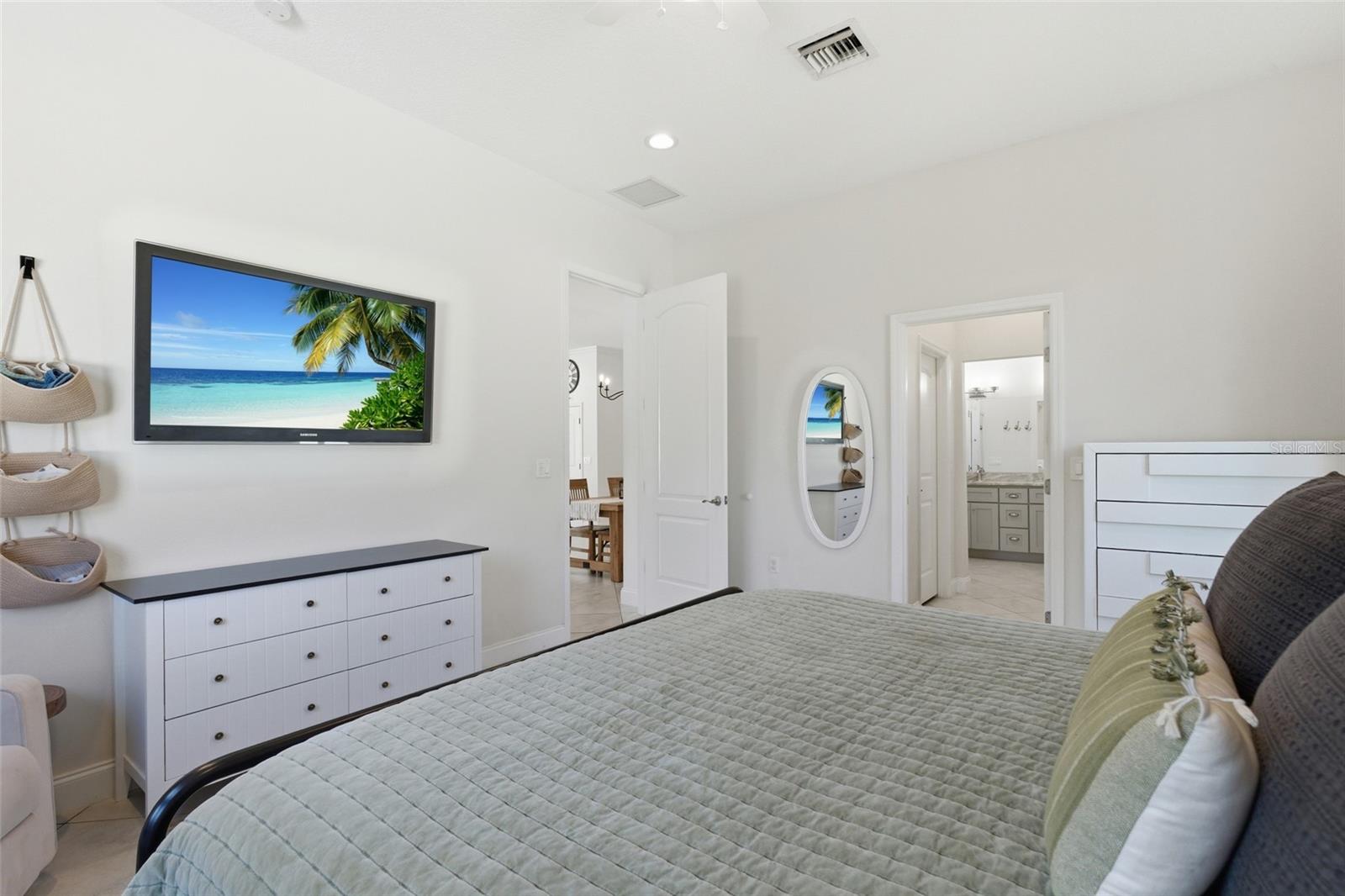 SOUTH VENICE - Residential