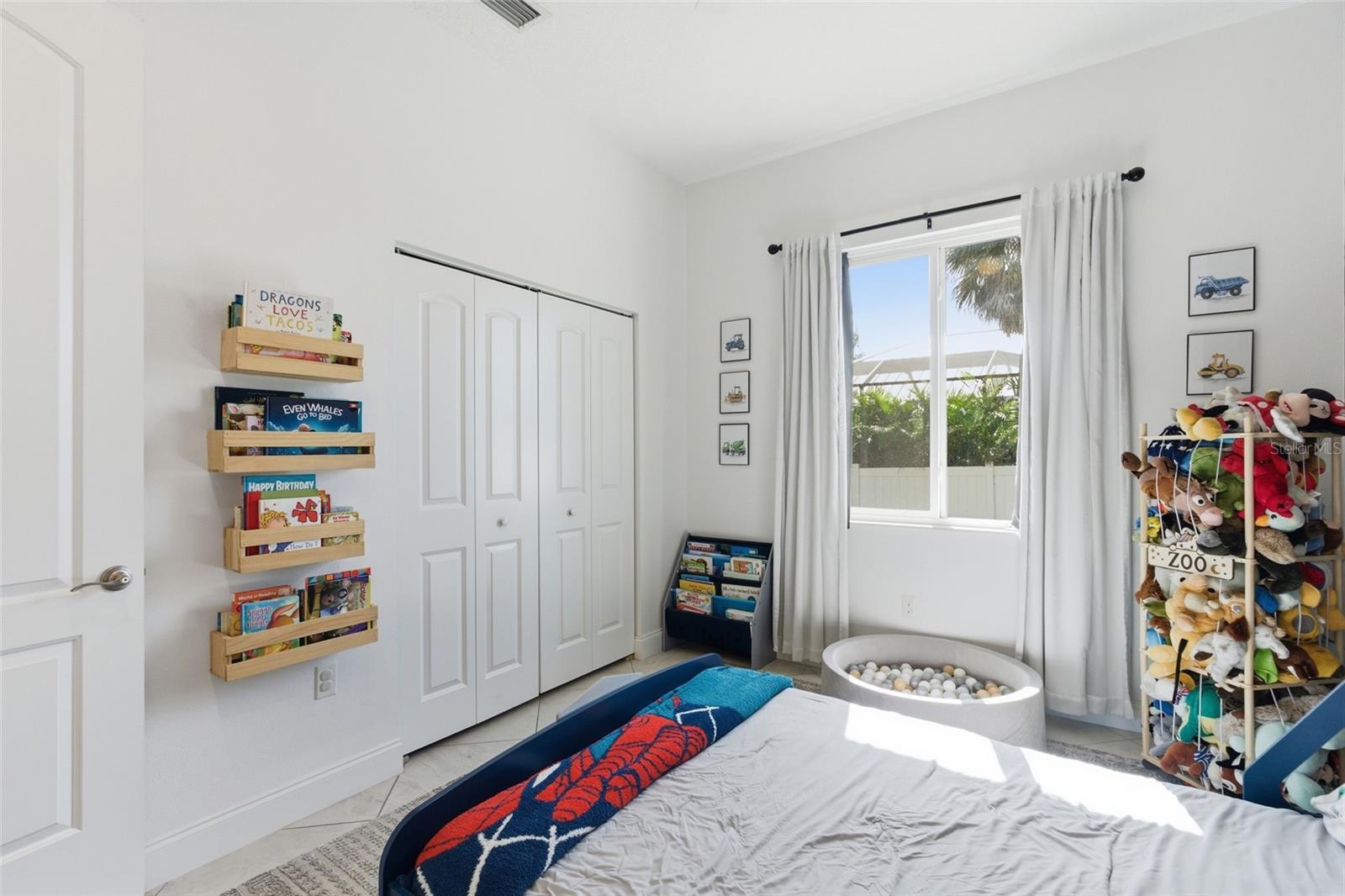 SOUTH VENICE - Residential