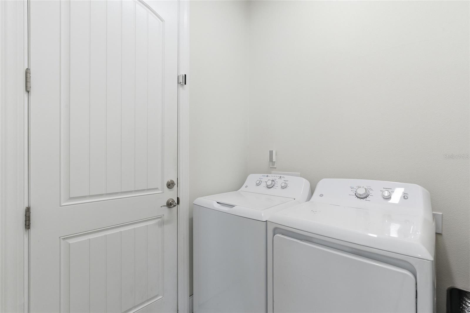 SOUTH VENICE - Residential