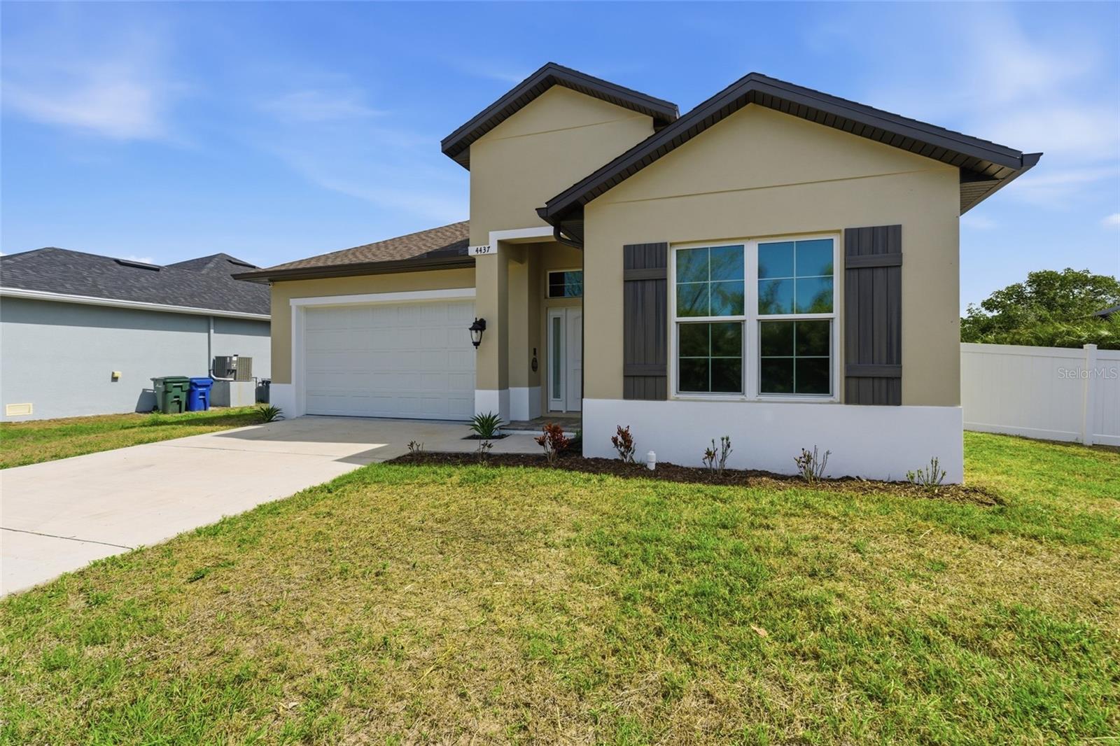 SOUTH VENICE - Residential