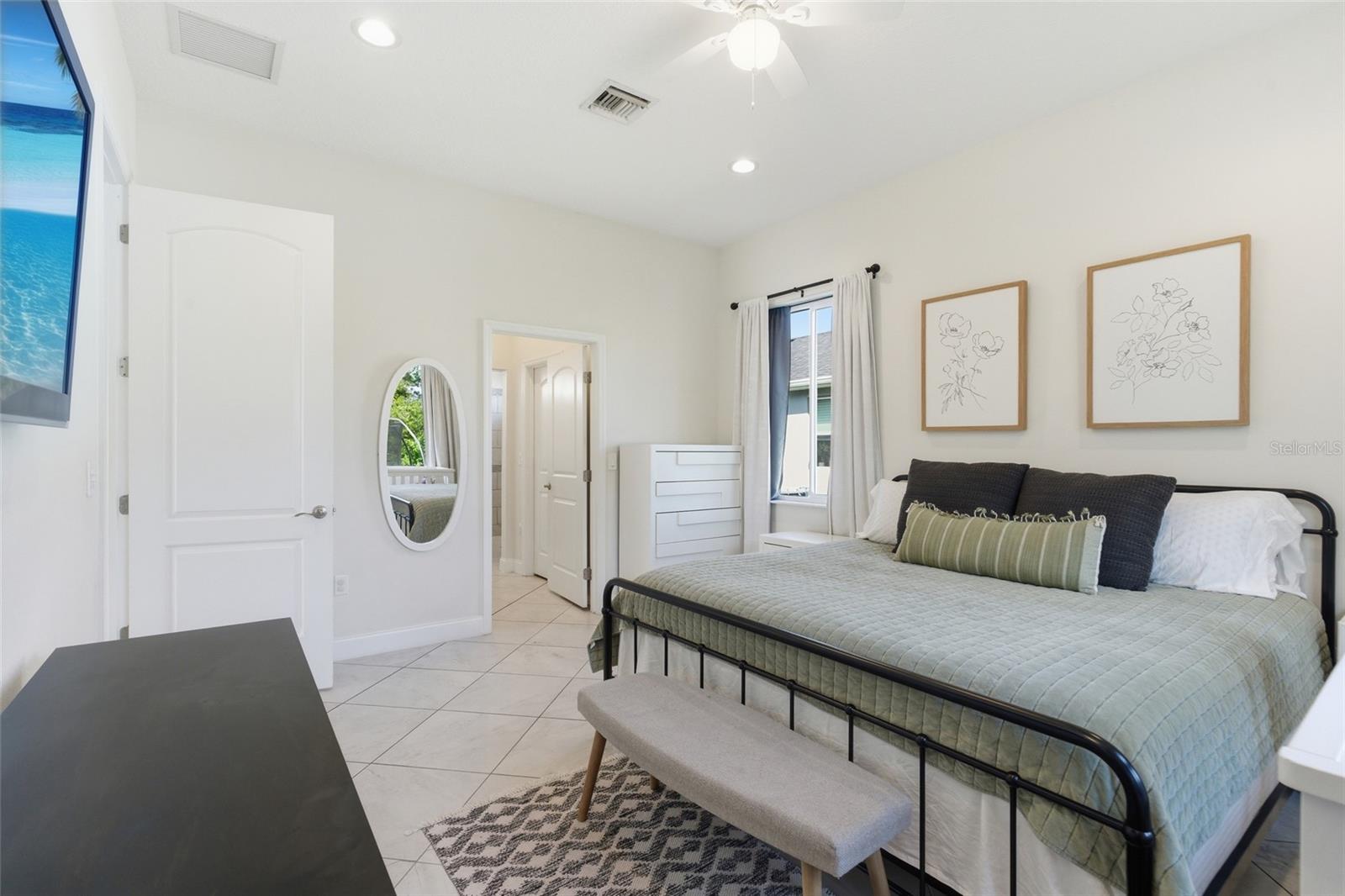 SOUTH VENICE - Residential