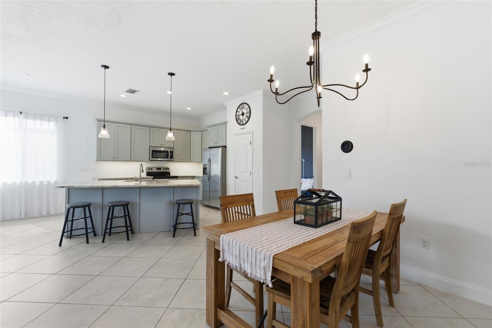 SOUTH VENICE - Residential