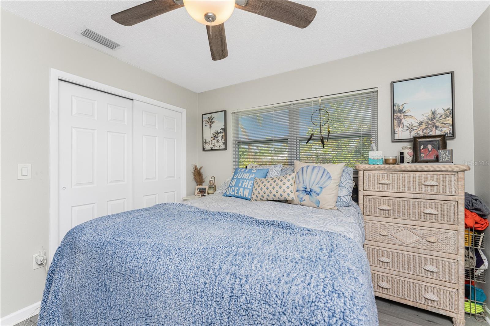 VENICE COUNTRY CLUB ESTATES RESUB - Residential Income