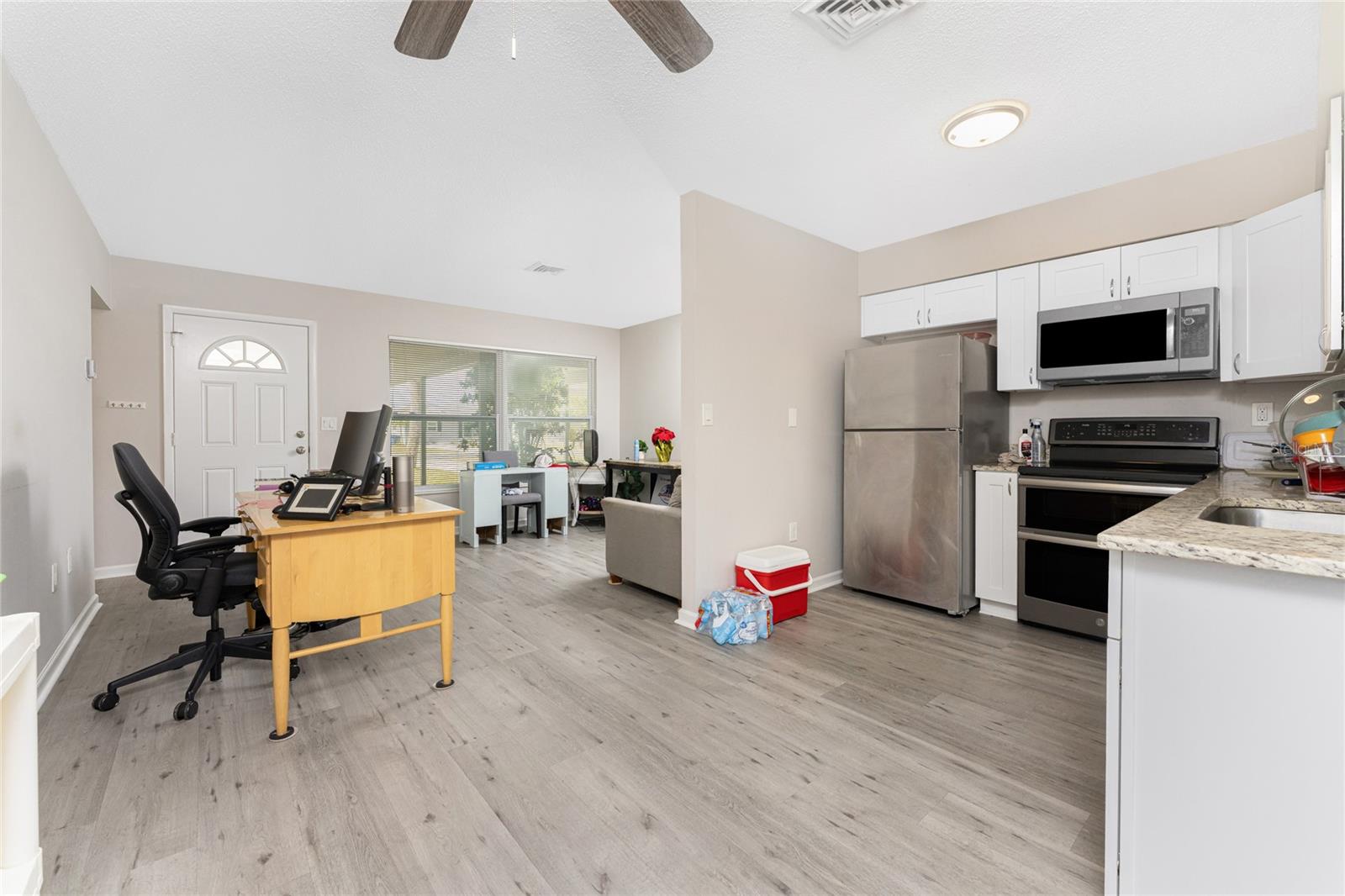 VENICE COUNTRY CLUB ESTATES RESUB - Residential Income