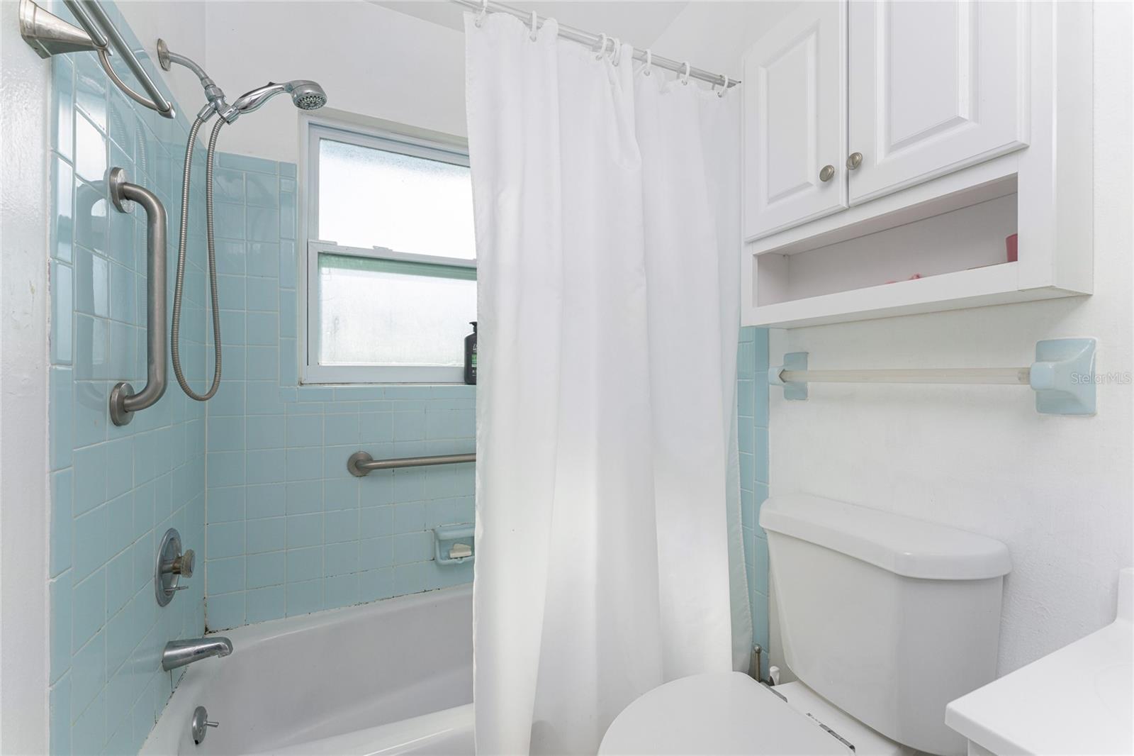 VENICE COUNTRY CLUB ESTATES RESUB - Residential Income