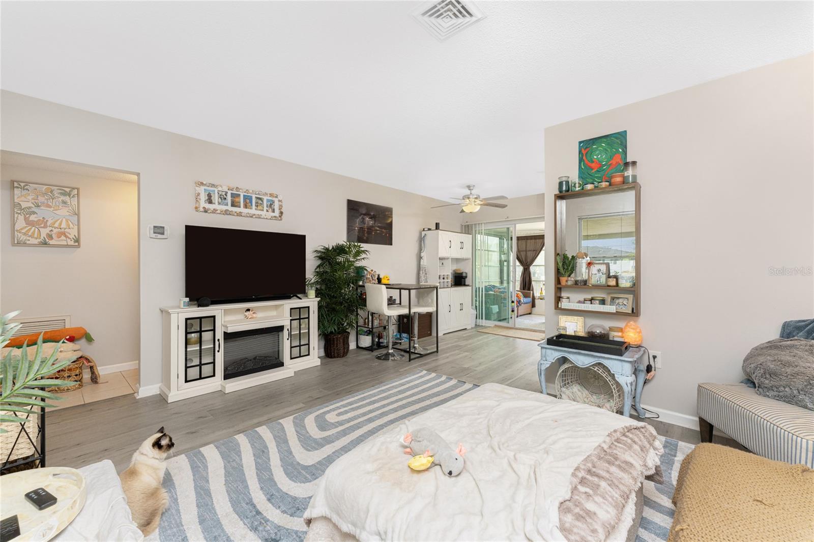 VENICE COUNTRY CLUB ESTATES RESUB - Residential Income