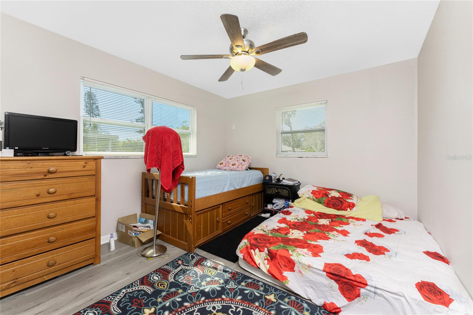 VENICE COUNTRY CLUB ESTATES RESUB - Residential Income