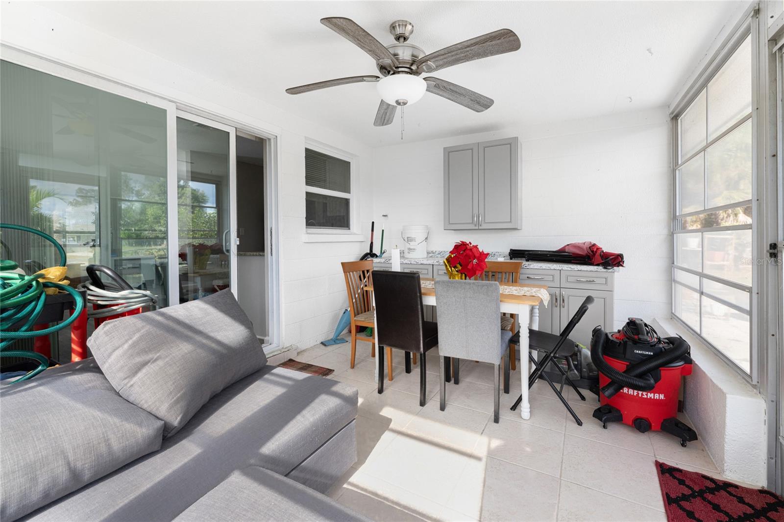 VENICE COUNTRY CLUB ESTATES RESUB - Residential Income