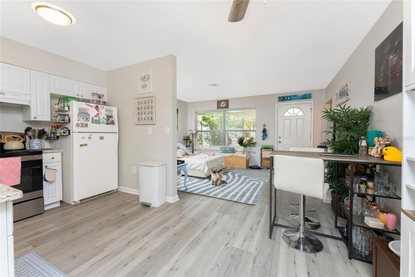 VENICE COUNTRY CLUB ESTATES RESUB - Residential Income