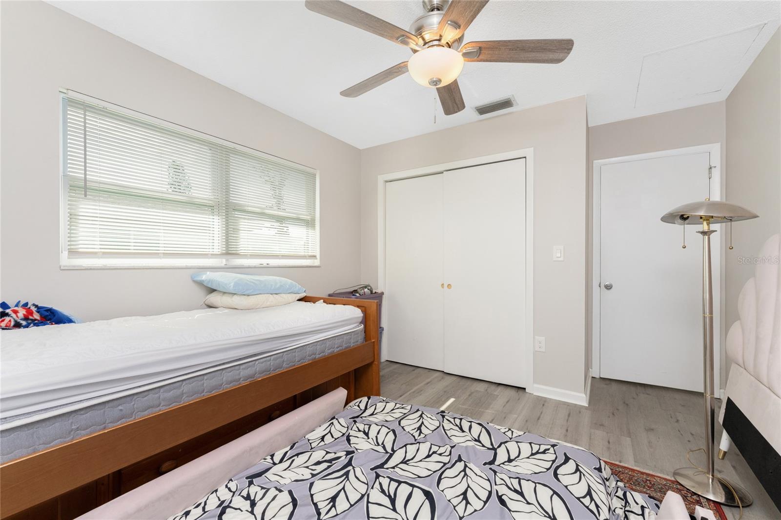 VENICE COUNTRY CLUB ESTATES RESUB - Residential Income