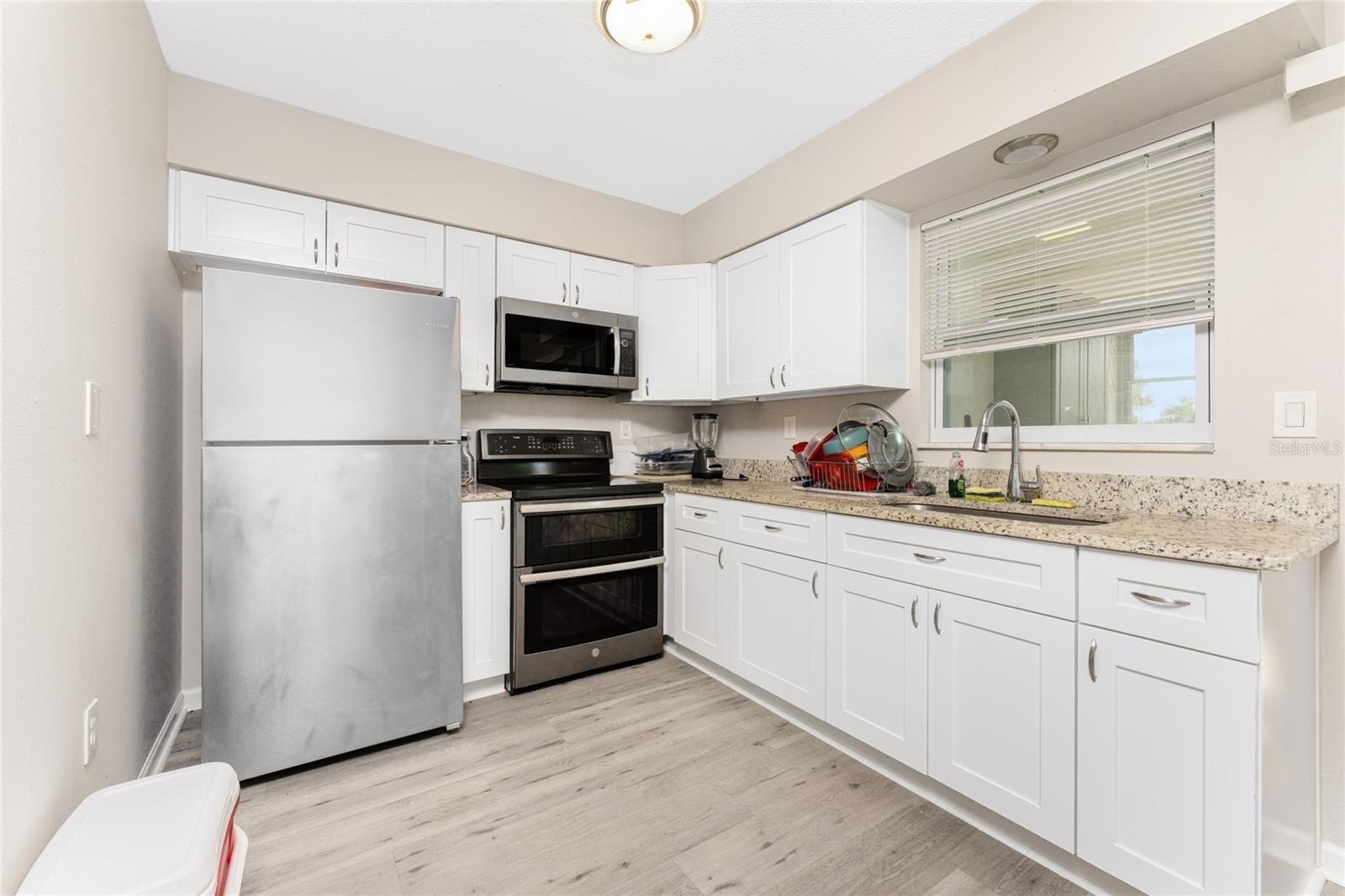 VENICE COUNTRY CLUB ESTATES RESUB - Residential Income