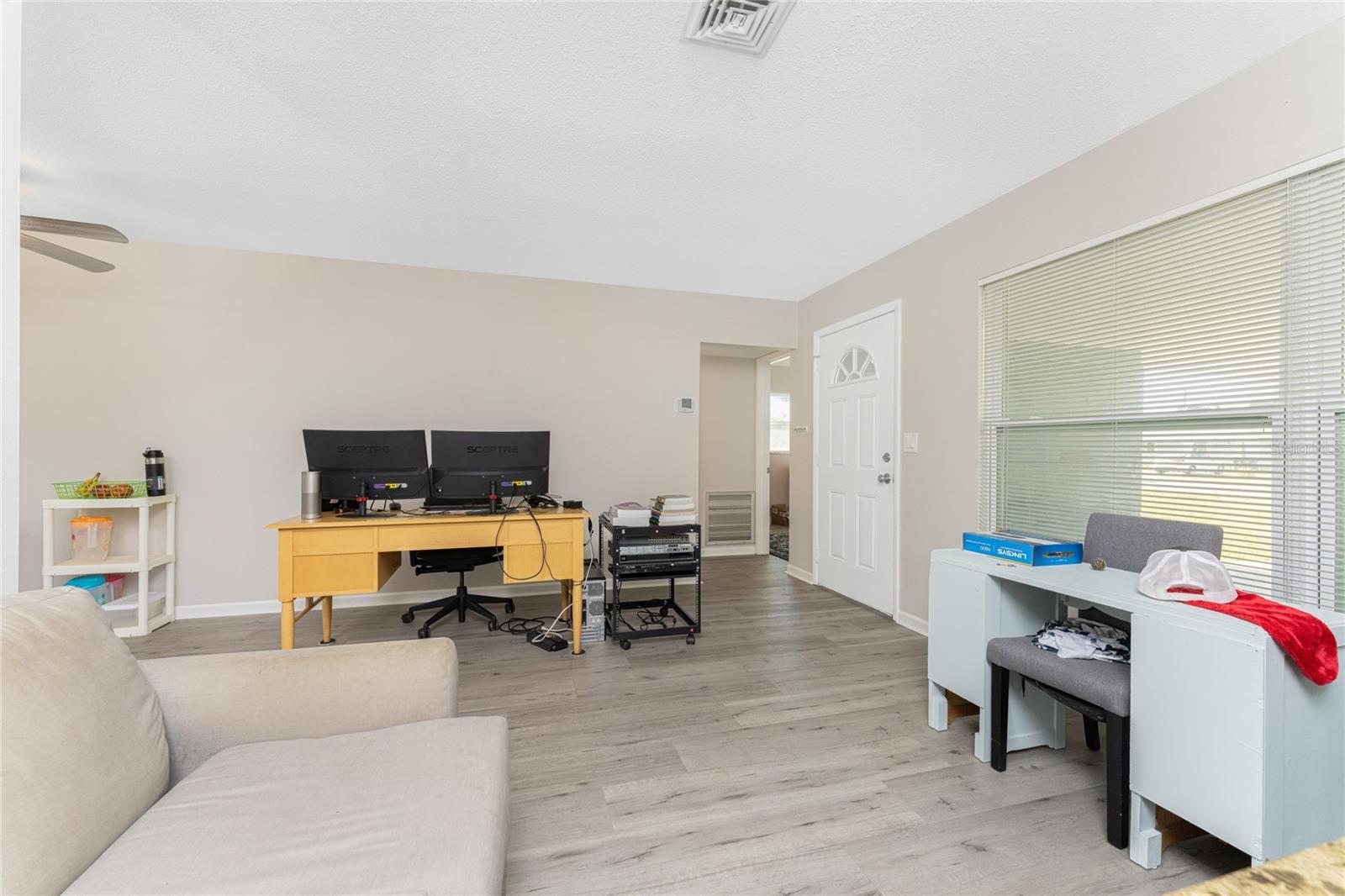 VENICE COUNTRY CLUB ESTATES RESUB - Residential Income