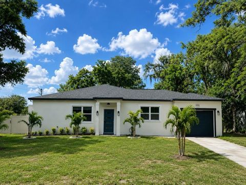 Photo of 108 Mission Hills Avenue, Tampa, FL 33617 (MLS # TB8513346)