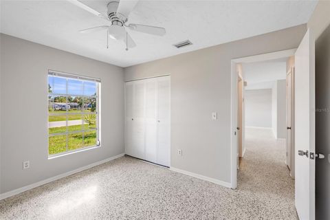 Single Family Residence in PORT CHARLOTTE FL 21520 DRANSON AVENUE 19.jpg