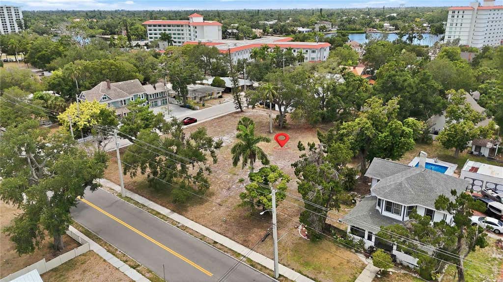 Photo of 204 15th Street W, Bradenton, FL 34205 (MLS # A4697819)