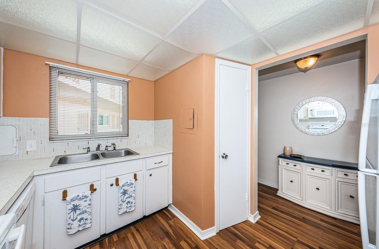 SHORE CREST CONDO - Residential