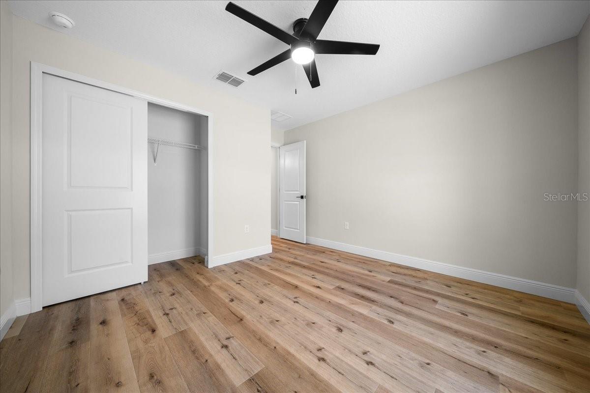 ROLLING HILLS - Residential