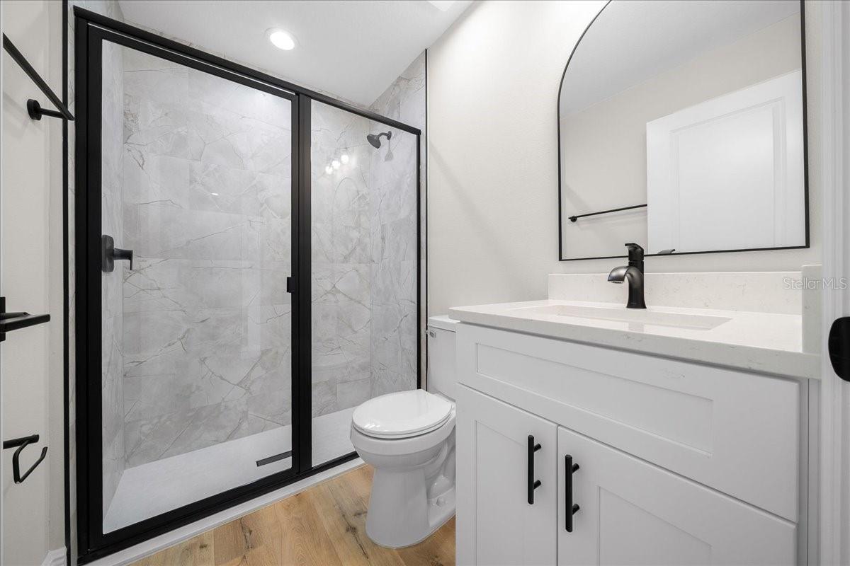 ROLLING HILLS - Residential