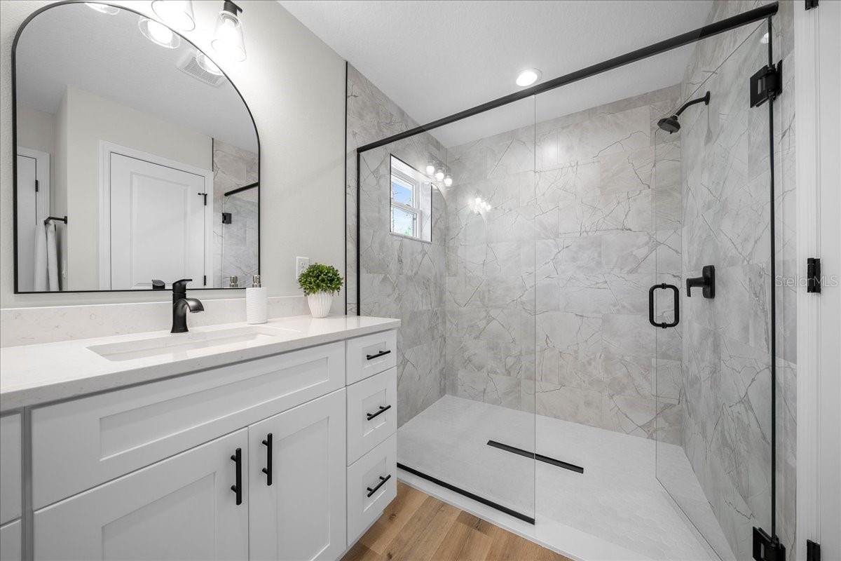 ROLLING HILLS - Residential