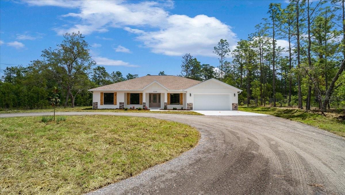 ROLLING HILLS - Residential