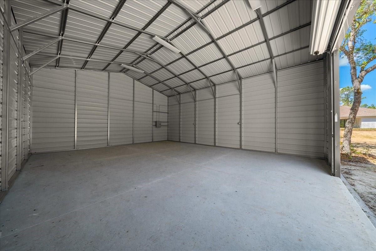 ROLLING HILLS - Residential