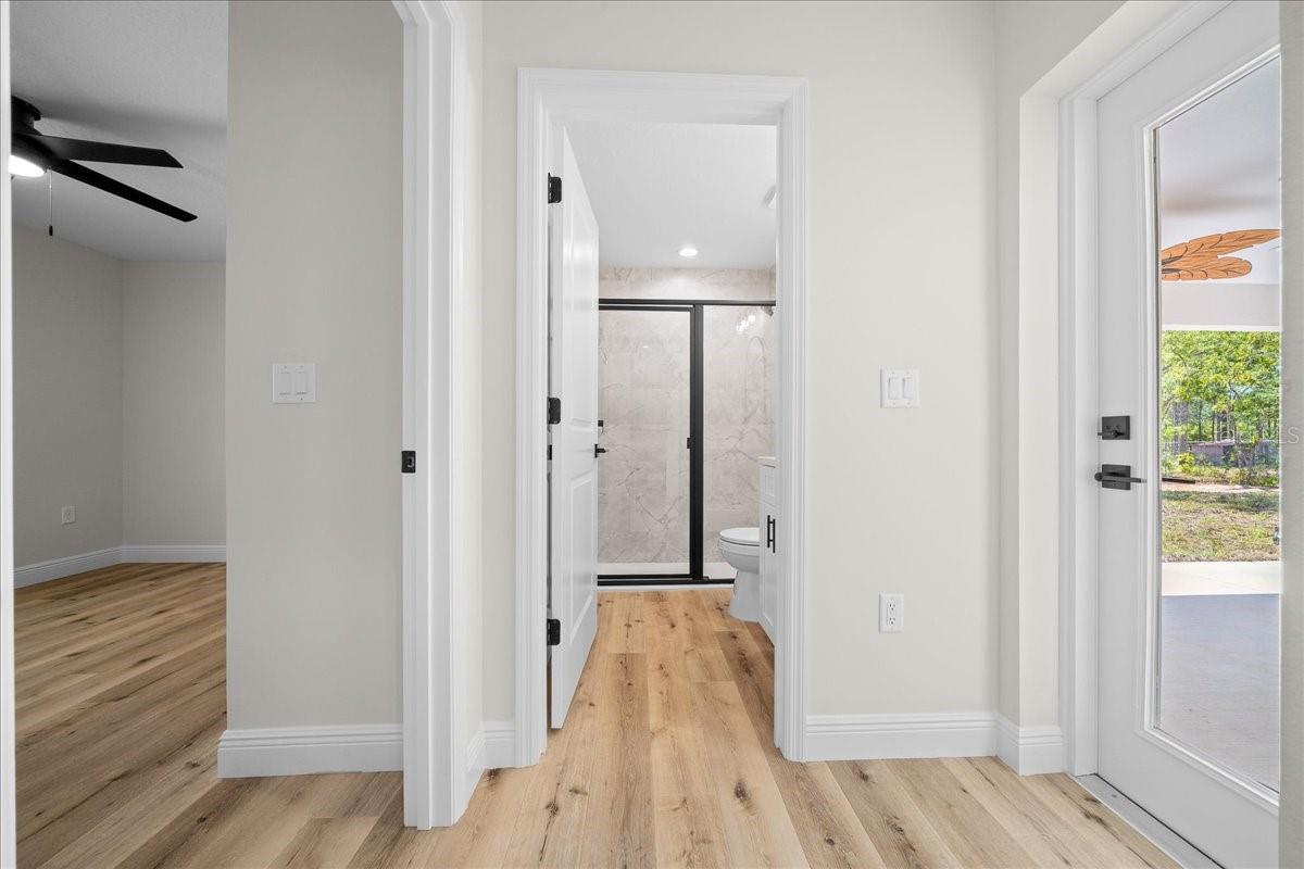 ROLLING HILLS - Residential