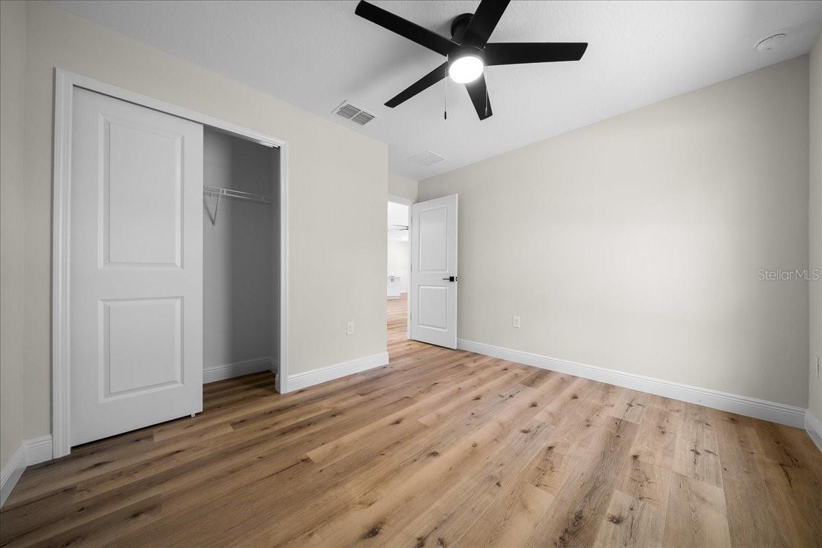 ROLLING HILLS - Residential