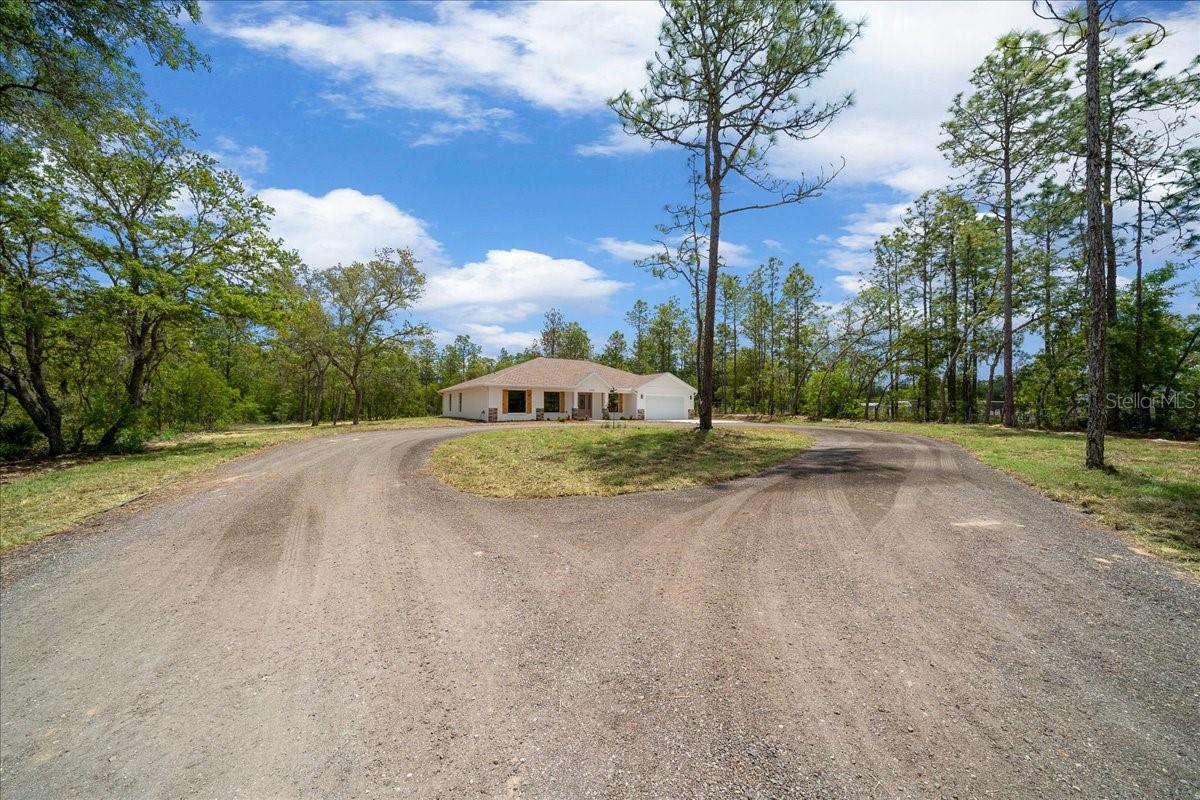 ROLLING HILLS - Residential