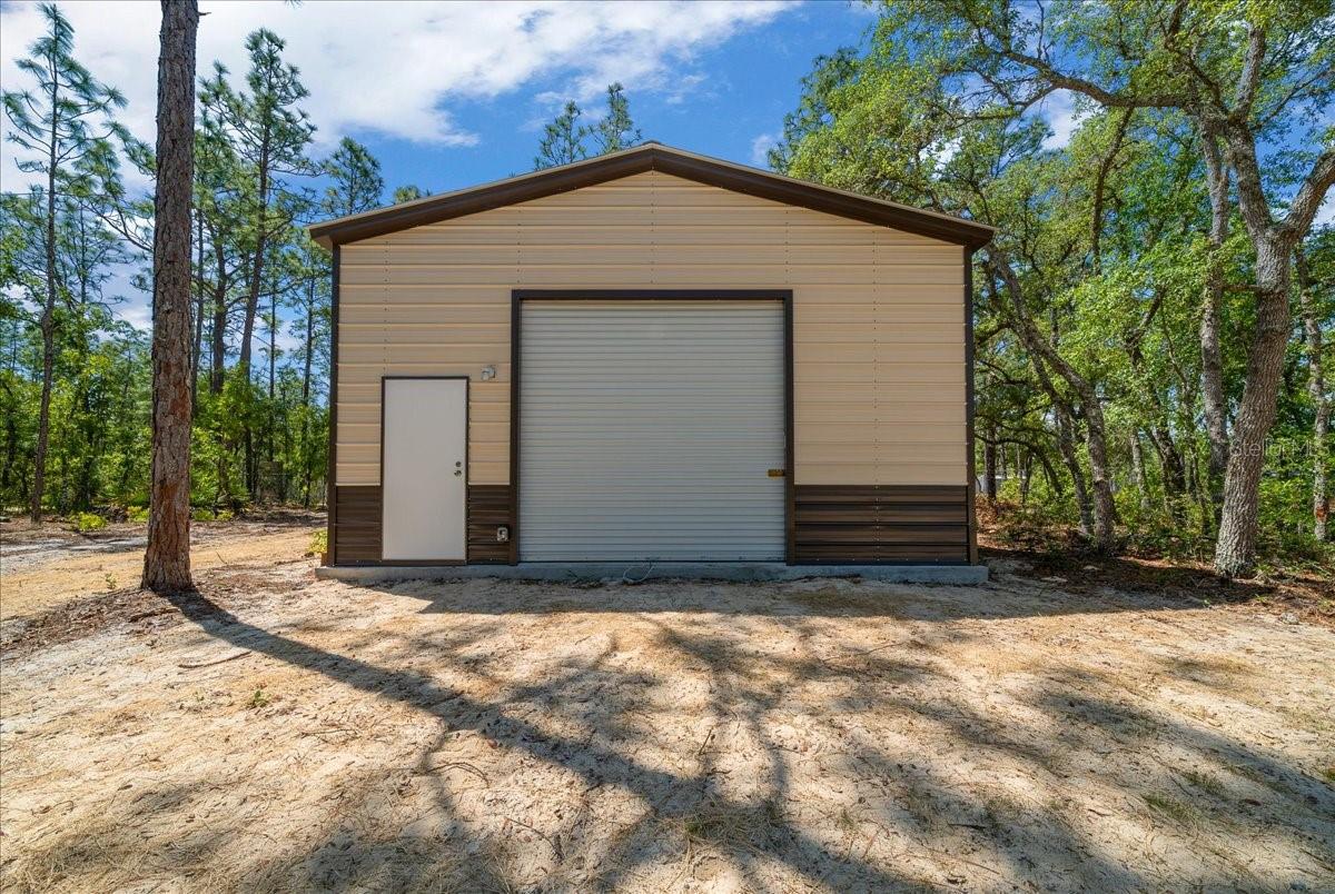 ROLLING HILLS - Residential