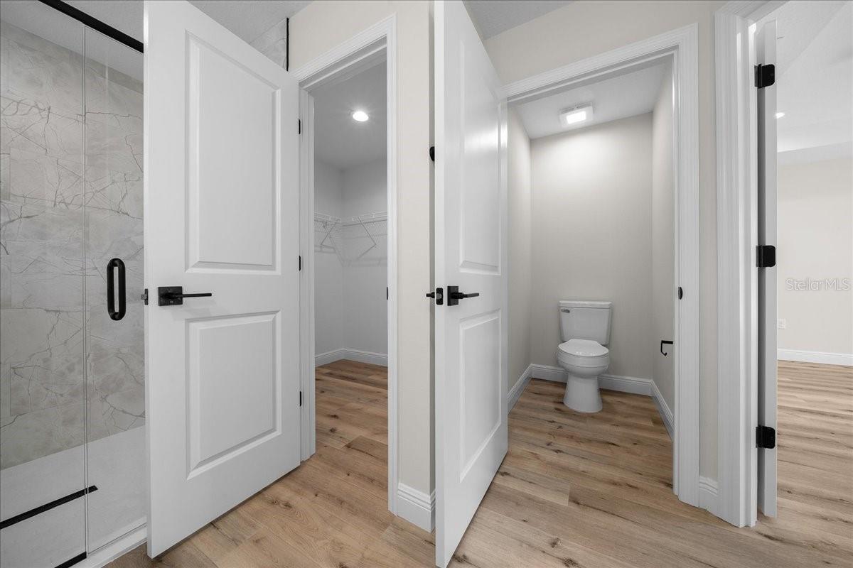 ROLLING HILLS - Residential