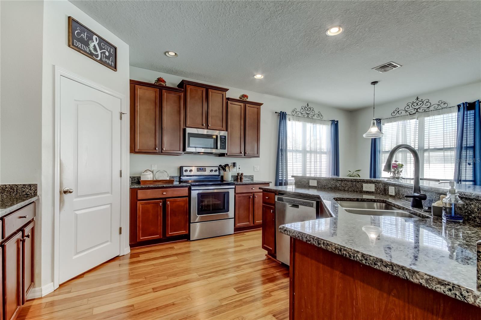 PALM COVE PH 02 - Residential