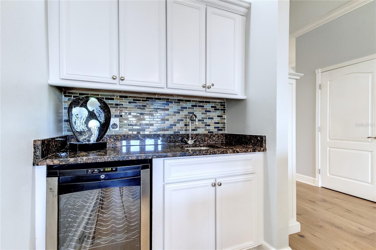 BELLA AQUA VILLAS - Residential Lease