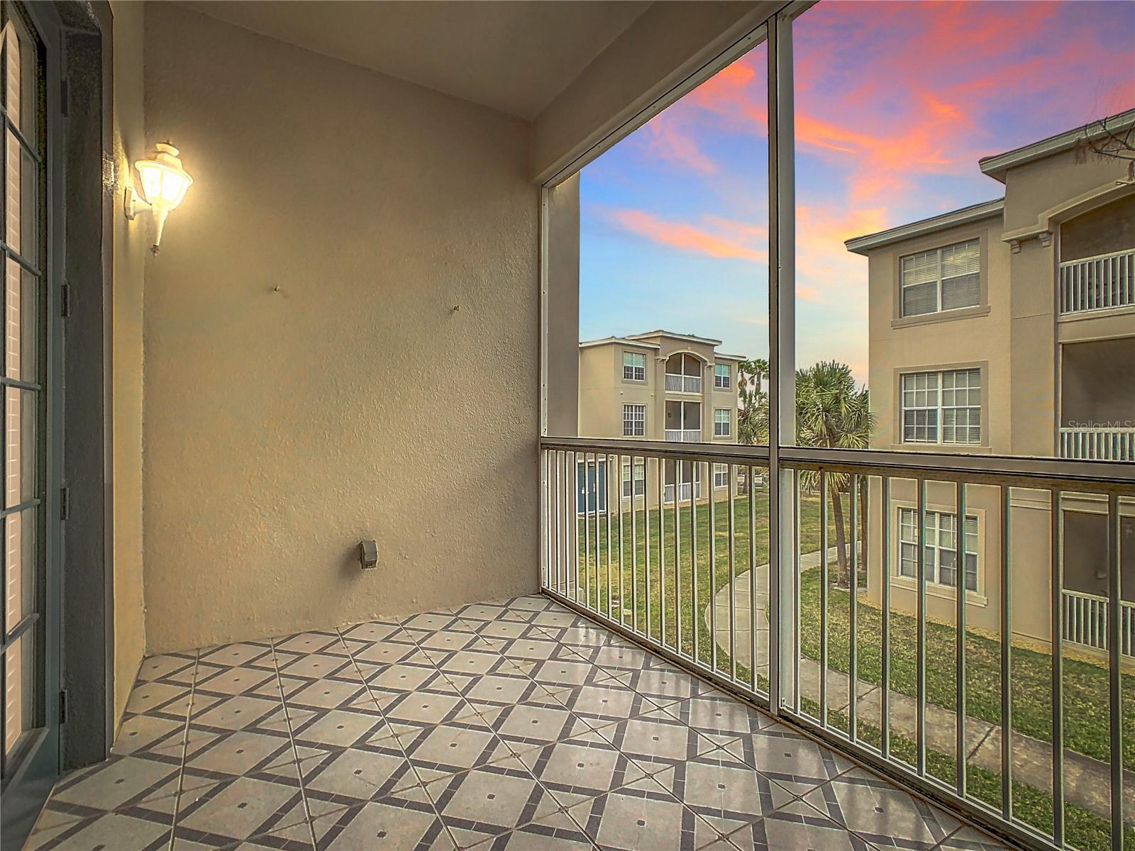 3000 LAUREL PARK LANE 202