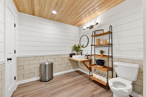 Tiny photo for 322 N Disston Avenue, Tavares, FL 32778 (MLS # G5113988)