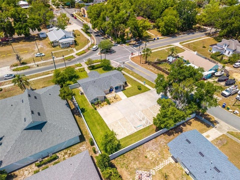 Tiny photo for 322 N Disston Avenue, Tavares, FL 32778 (MLS # G5113988)