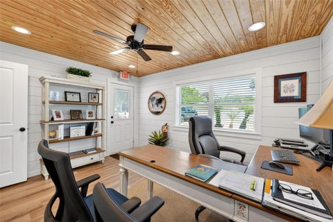 Tiny photo for 322 N Disston Avenue, Tavares, FL 32778 (MLS # G5113988)