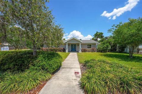 Tiny photo for 322 N Disston Avenue, Tavares, FL 32778 (MLS # G5113988)