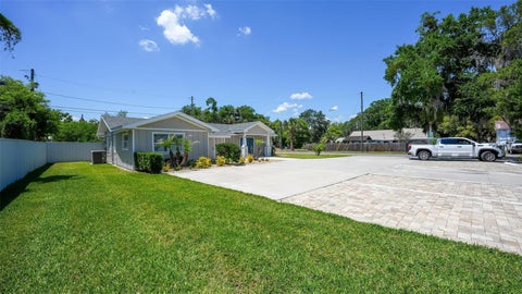 Tiny photo for 322 N Disston Avenue, Tavares, FL 32778 (MLS # G5113988)