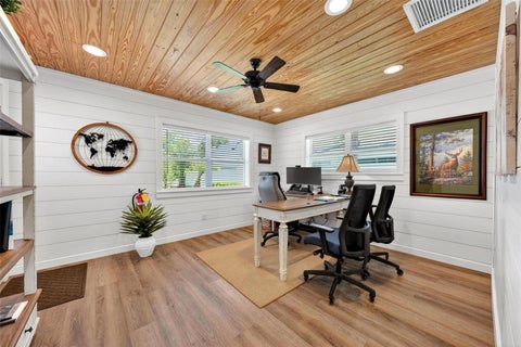 Tiny photo for 322 N Disston Avenue, Tavares, FL 32778 (MLS # G5113988)
