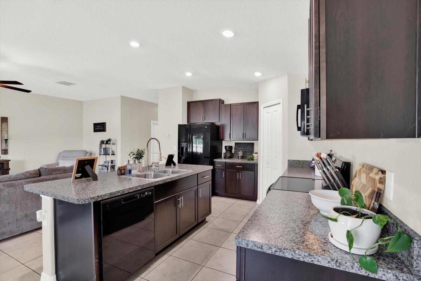 CYPRESS CRK PH 3 & 4 PRCL J - Residential