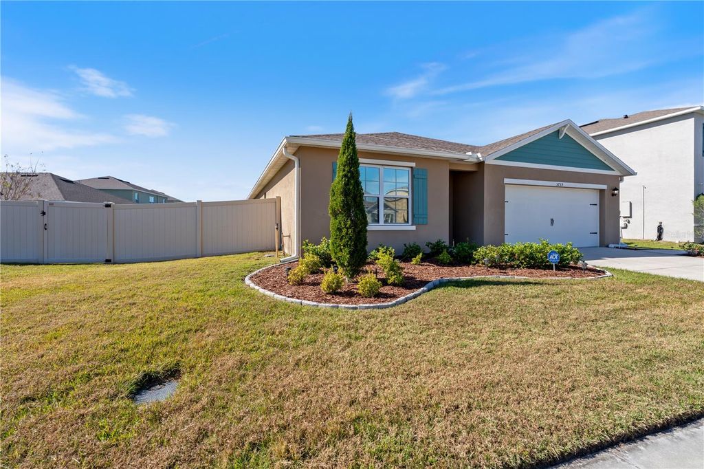 Photo of 5739 Grey Granite Way, Lakeland, FL 33811 (MLS # L4958494)