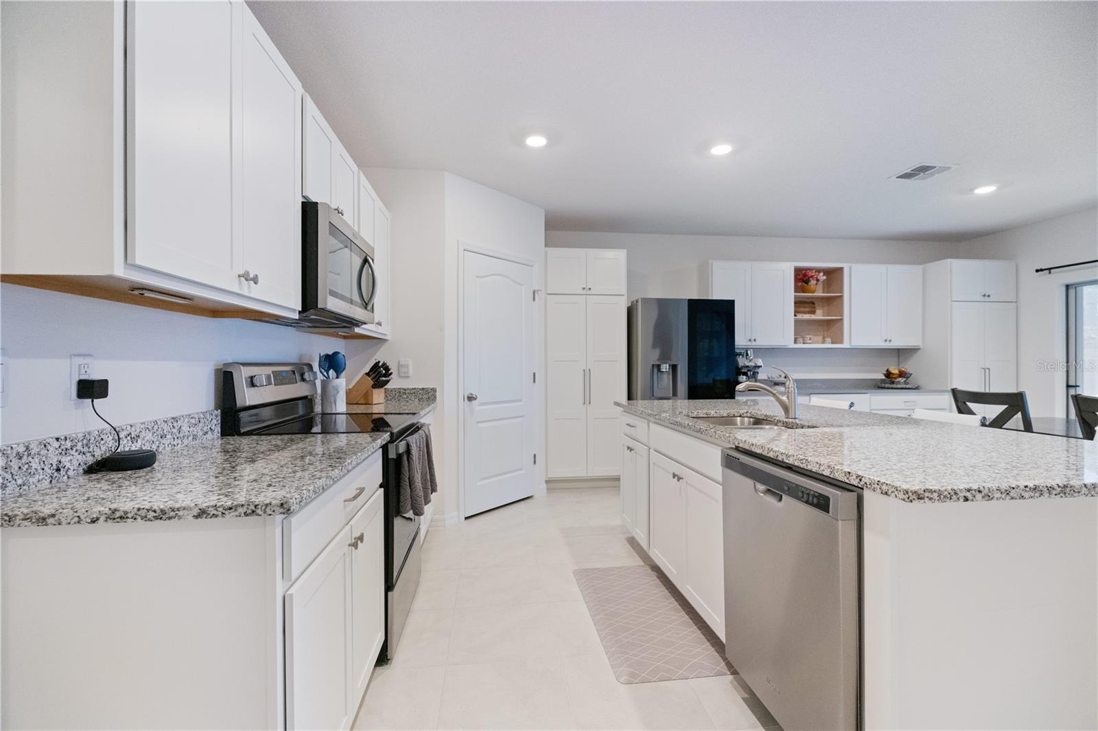 RIVERSTONE PH 5 & 6 - Residential