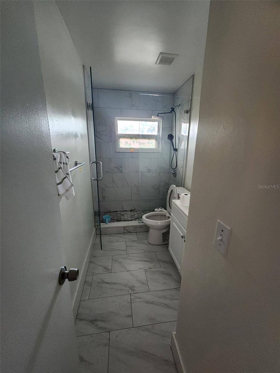 ROBINSWOOD HEIGHTS - Residential Lease