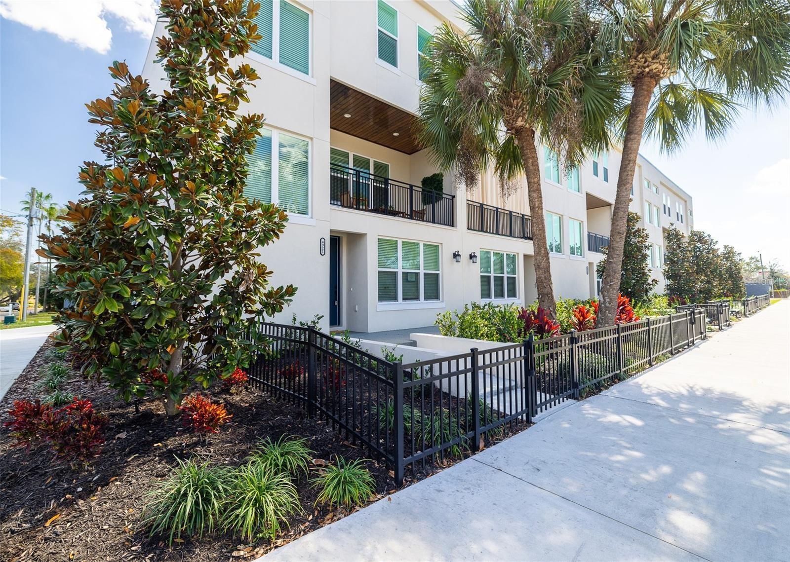 MAGNOLIA TERRACES TOWNHOMES - Residential Lease
